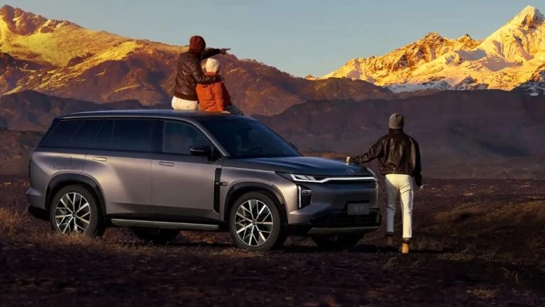 кроссовер gac s7 спереди сбоку