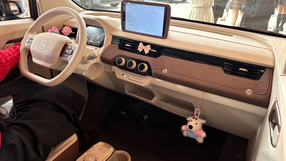 chery qq ice cream 2026 в Китае интерьер