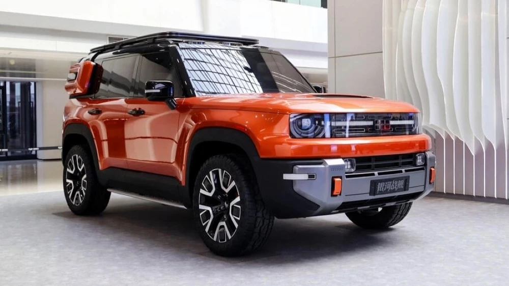 кроссовер geely galaxy cruiser сбоку спереди