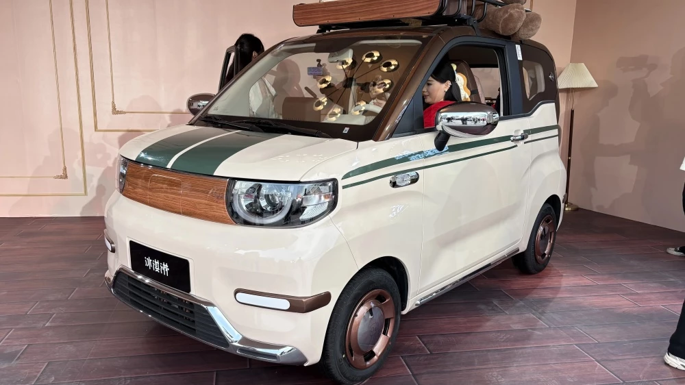 chery qq ice cream 2026 в Китае сбоку спереди