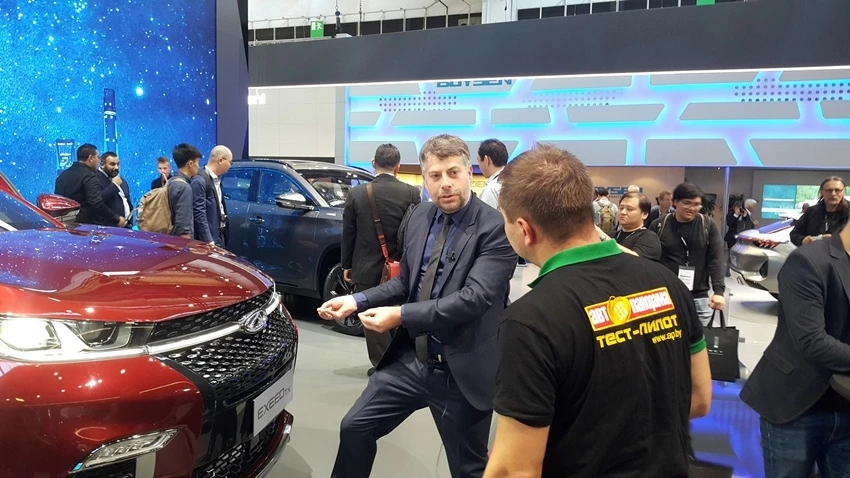 Джеймс Хоуп шеф-дизайнер Chery Exeed TX франкфурт 2017 автосалон