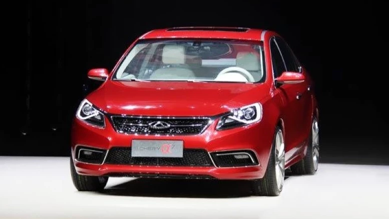 Концепт Chery Alpha 7 автосалон в Шанхае сбоку спереди 2013