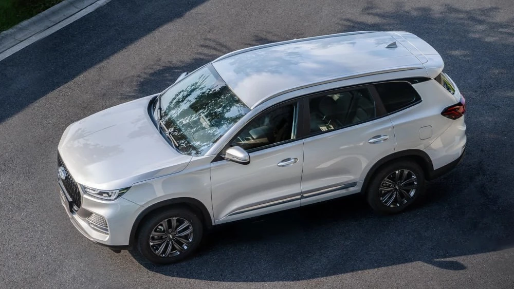 Доступный кроссовер Chery C8 начали продавать в Казахстане сбоку спереди белый сверху