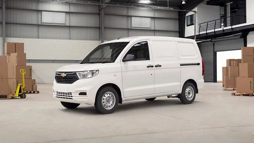 новый Chevrolet Damas нового второго поколения фургон сбоку спереди в Узбекистане