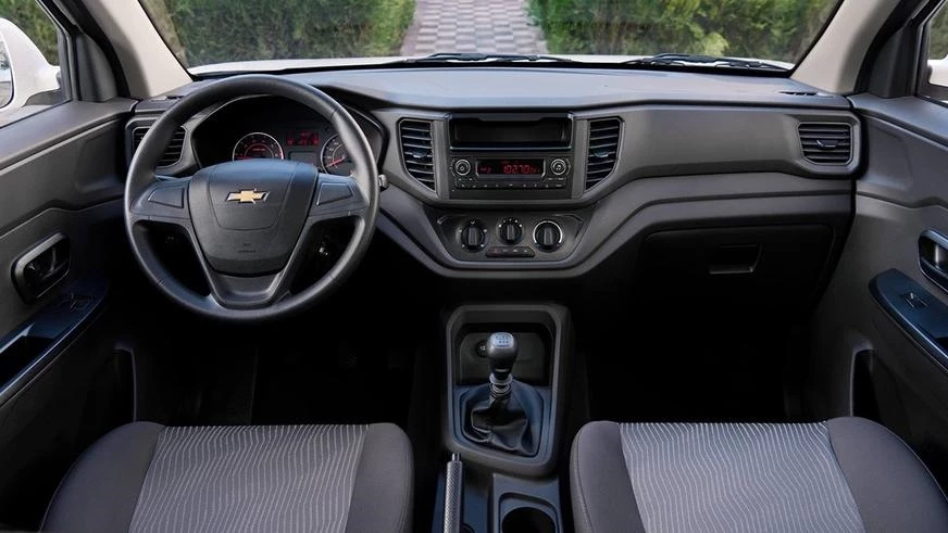 новый Chevrolet Damas нового второго поколения фургон минивэн салон интерьер в Узбекистане