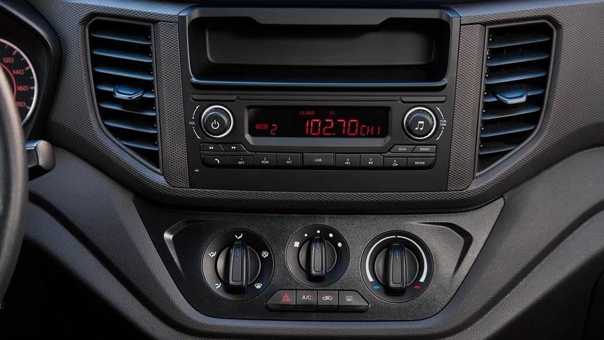 новый Chevrolet Damas нового второго поколения фургон минивэн салон интерьер в Узбекистане магнитола климат