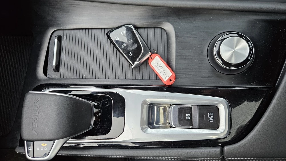 Dongfeng Huge тест салон интерьер тоннель селектор