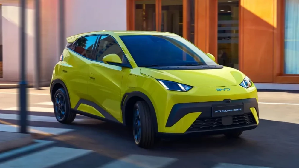 byd seagull dolphin surf dolphin mini atto 1 хэтчбек сбоку спереди Электромобиль BYD признали лучшим по соотношению цена-качество в Британии