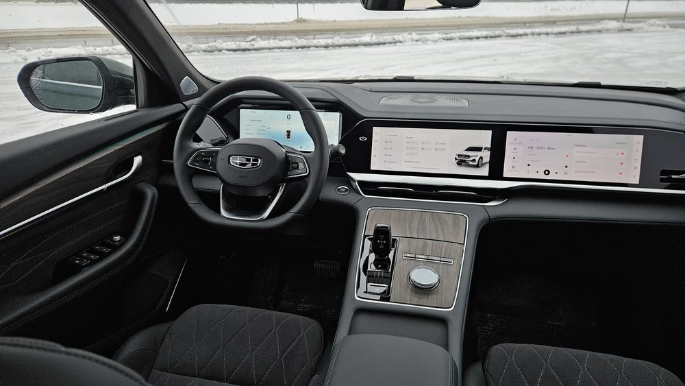 Geely Monjaro Flagship SE тест обзор салон интерьер