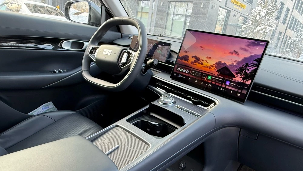 Geely EX5 в Казахстане тест салон интерьер