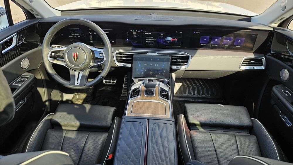 Hongqi E-HS9 тест салон интерьер