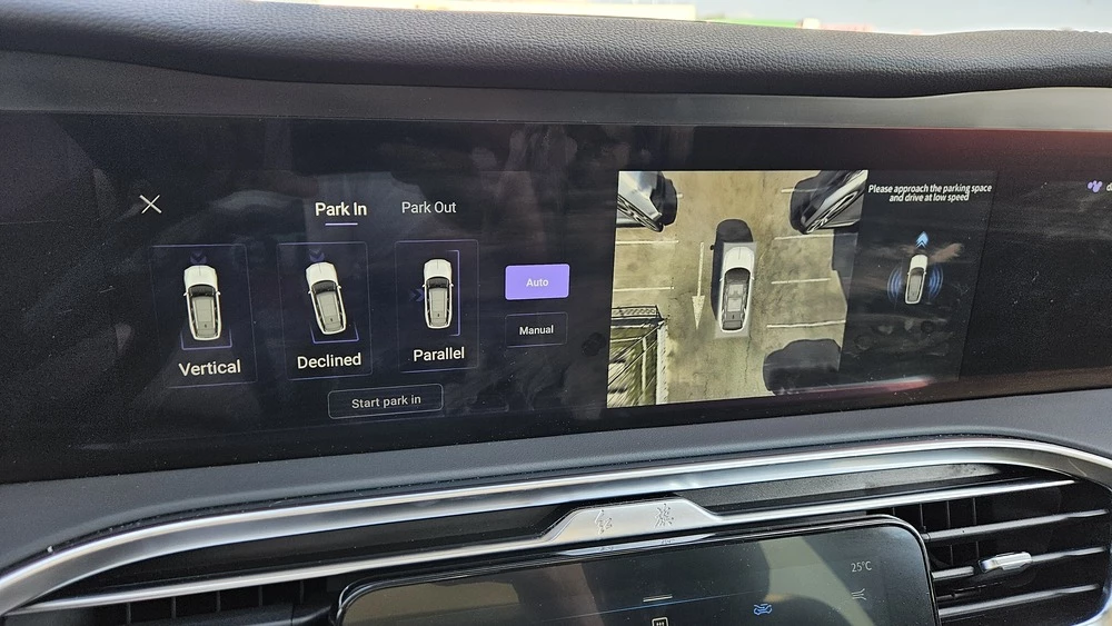 Hongqi E-HS9 тест салон интерьер мультимедиа медиасистема автопарковка