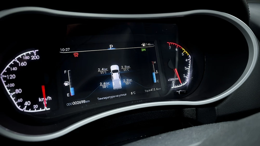 Huanghai N7 на тесте салон интерьер приборная панель