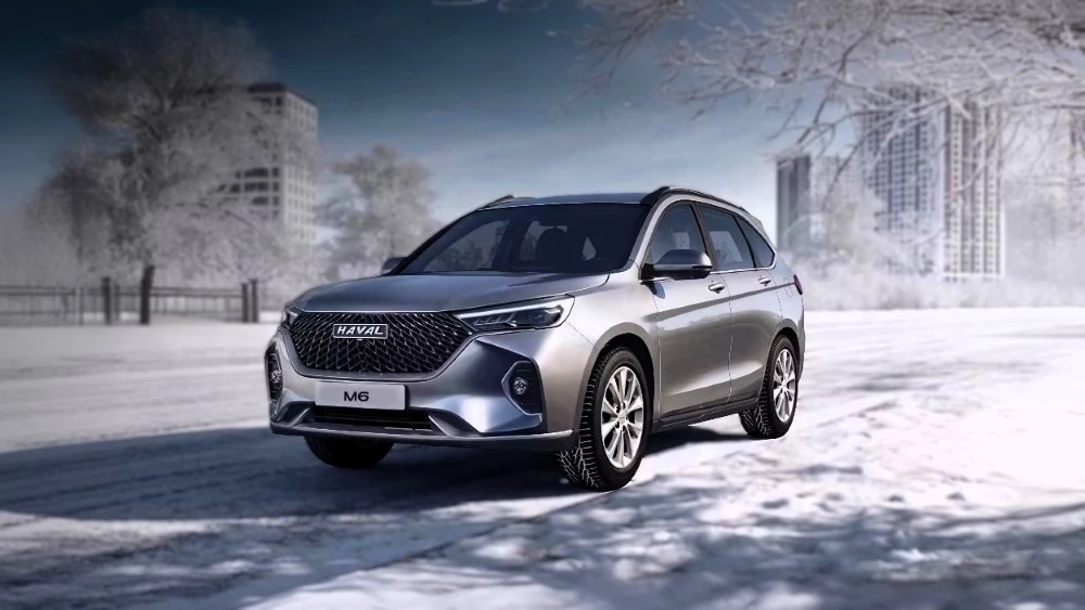 Haval M6 сбоку спереди
