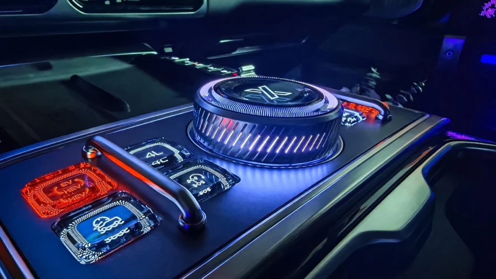 реальные отзывы плюсы минусы jetour g700 внедорожник гибридный коричневый салон мультимедийная система экраны