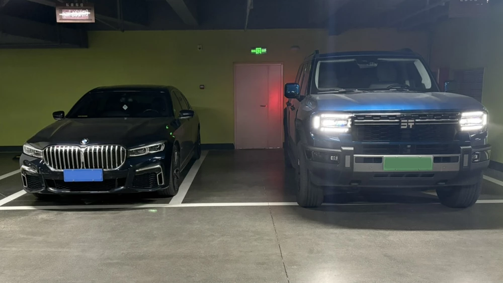 реальные отзывы плюсы минусы jetour g700 внедорожник сбоку спереди гибридный синий