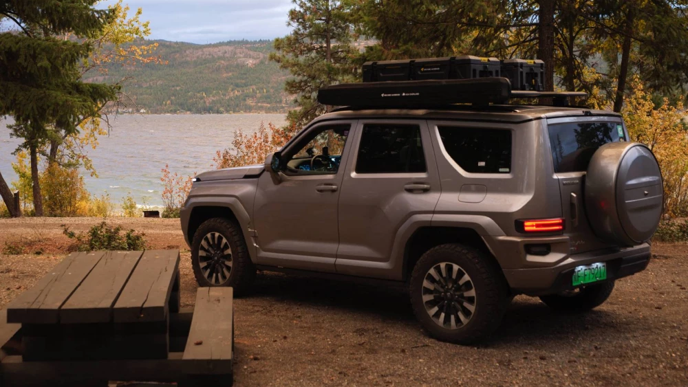 Китайские автомобили станут надежнее обязательные испытания 30 тысяч км внедорожник tank 700 сбоку сзади в китае