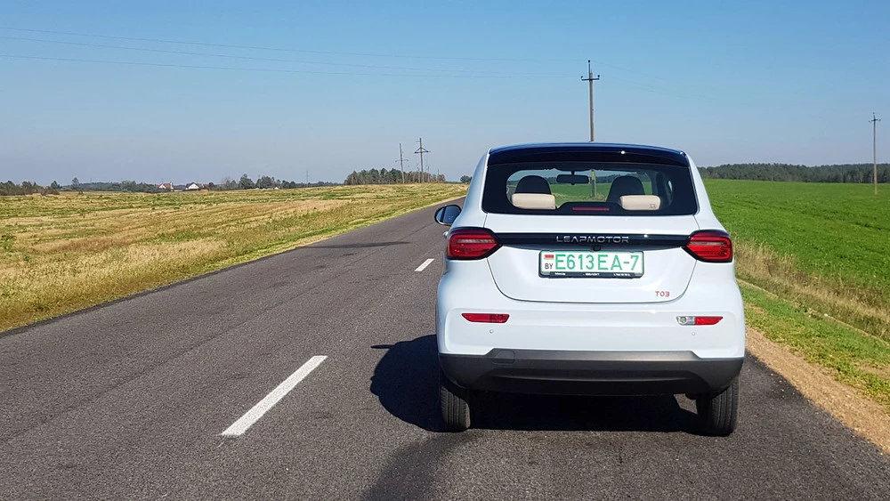 Leapmotor T3 в Беларуси сзади обзор тест