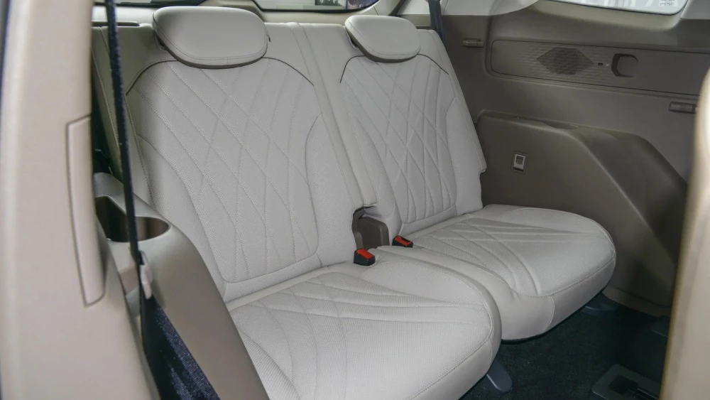 mg qs москвич м90 третий ряд сидений плюсы минусы