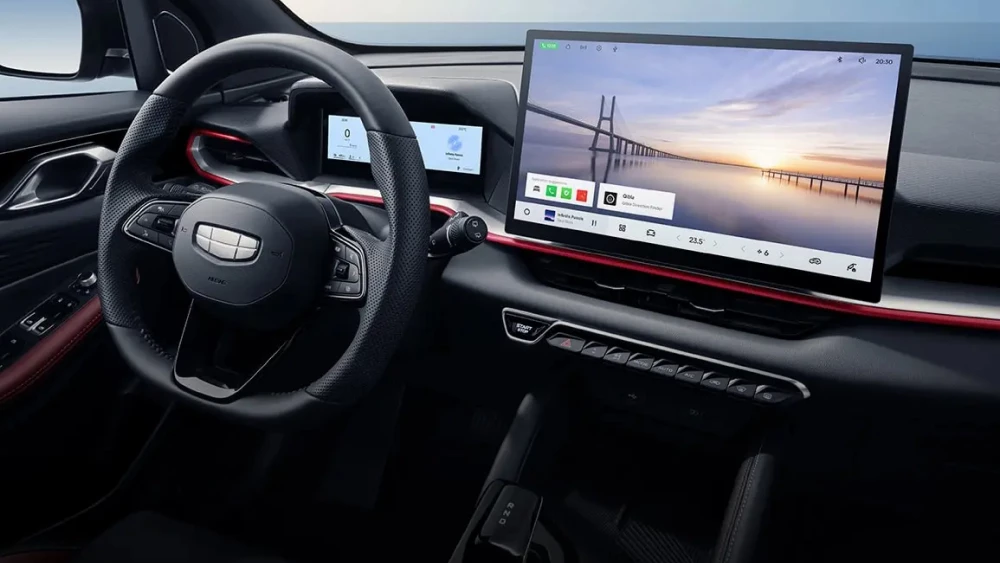 Новый Geely Coolray может появиться в России кроссовер салон черный красный