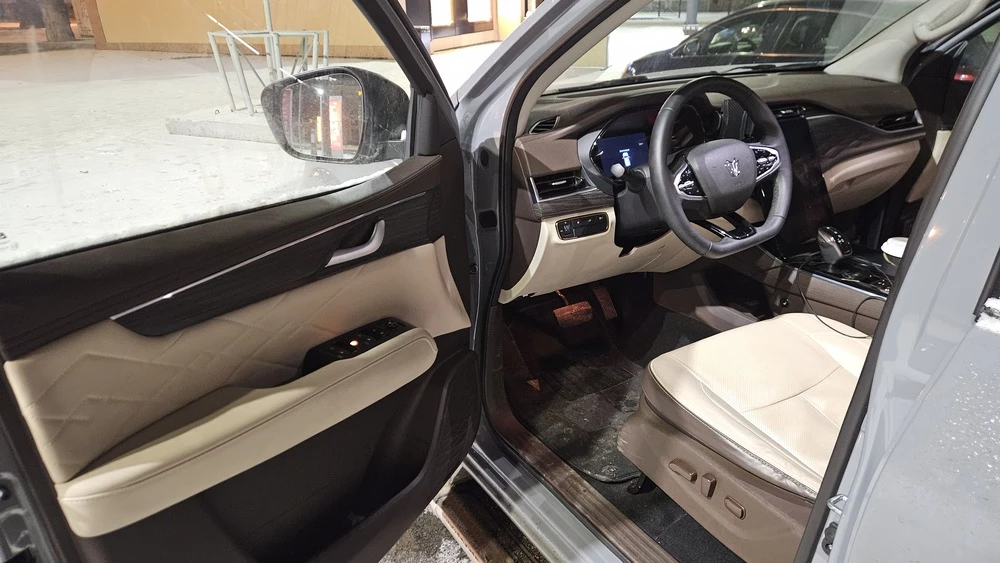 Oting Paladin салон интерьер первый ряд дверная карта