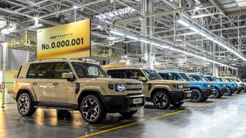 icar v27 кроссовер от chery сбоку спереди старт производства в китае