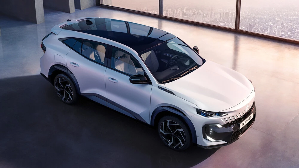 Кроссовер Renault Filante сбоку сверху спереди