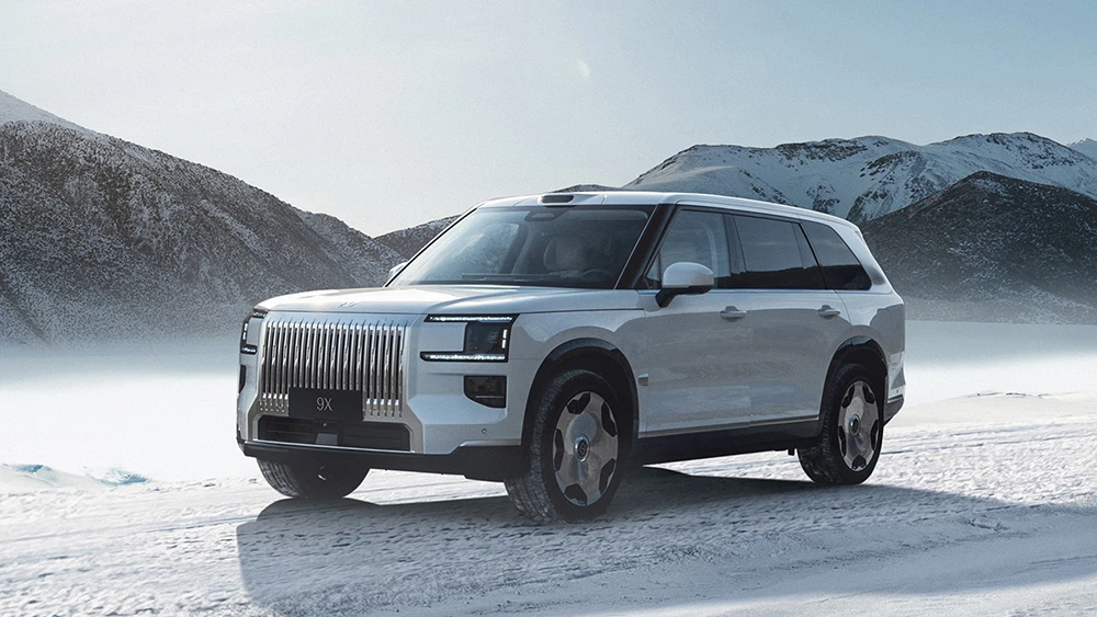 В Китае назвали самые качественные кроссоверы zeekr 9x сбоку спереди белый