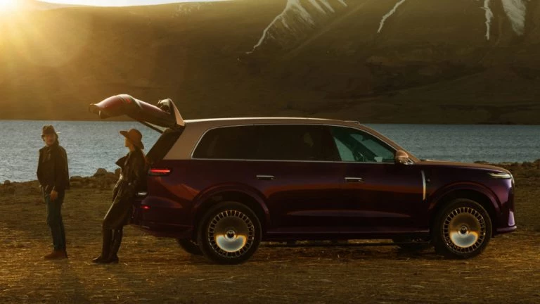 Премиальный бренд Voyah раскрыл планы по развитию модельного ряда на 2026 год кроссовер taishan сбоку