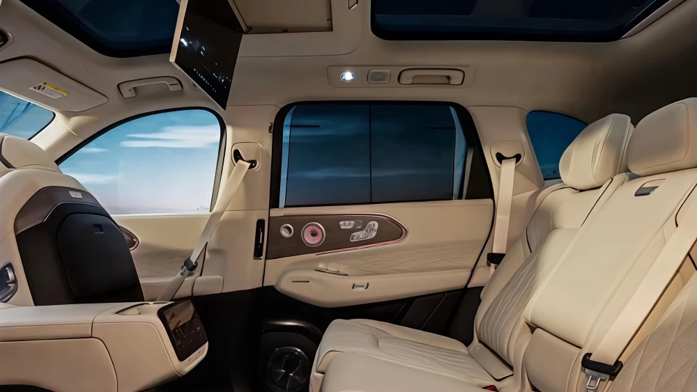 Кроссовер Zeekr 8X салон интерьер второй ряд