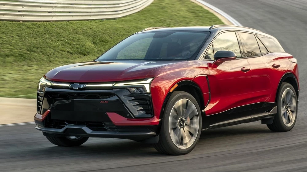 chevrolet blazer ev ss спереди сбоку электрокар