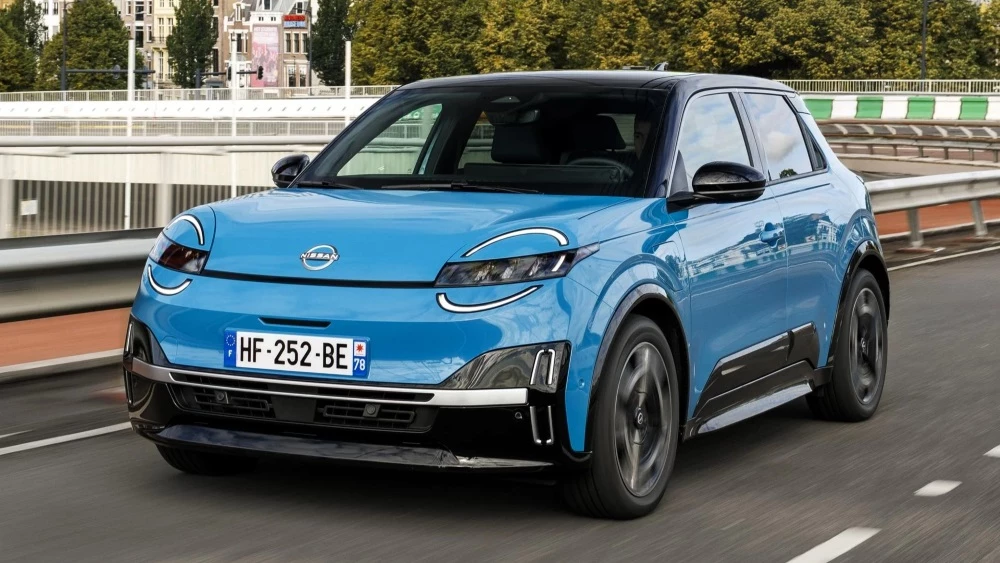 nissan micra спереди сбоку электрокар