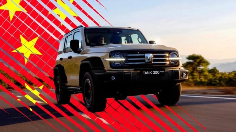 tank 300 hi4-t phev спереди сбоку