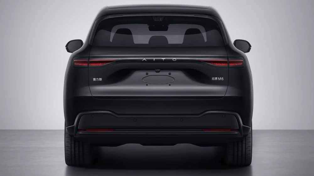 Aito M6 сзади