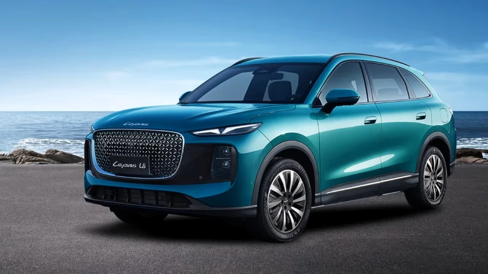 кроссовер chery lepas l8 сбоку спереди