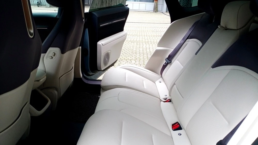 Avatr 12 тест салон интерьер второй ряд сиденья