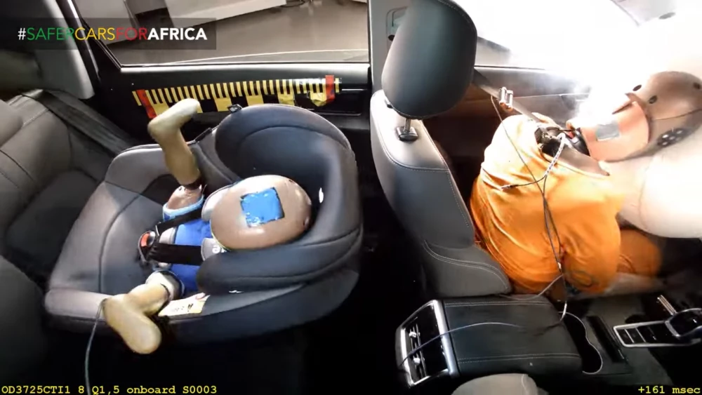 Chery Tiggo 7 Pro провалил краш-тест кроссовер спереди белый global ncap две звезды салон