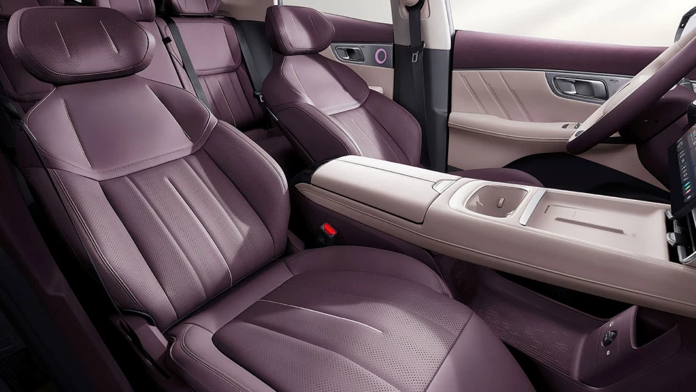 Обновленный кроссовер Deepal S07 New 2026 модельного года сиденья первый ряд салон интерьер