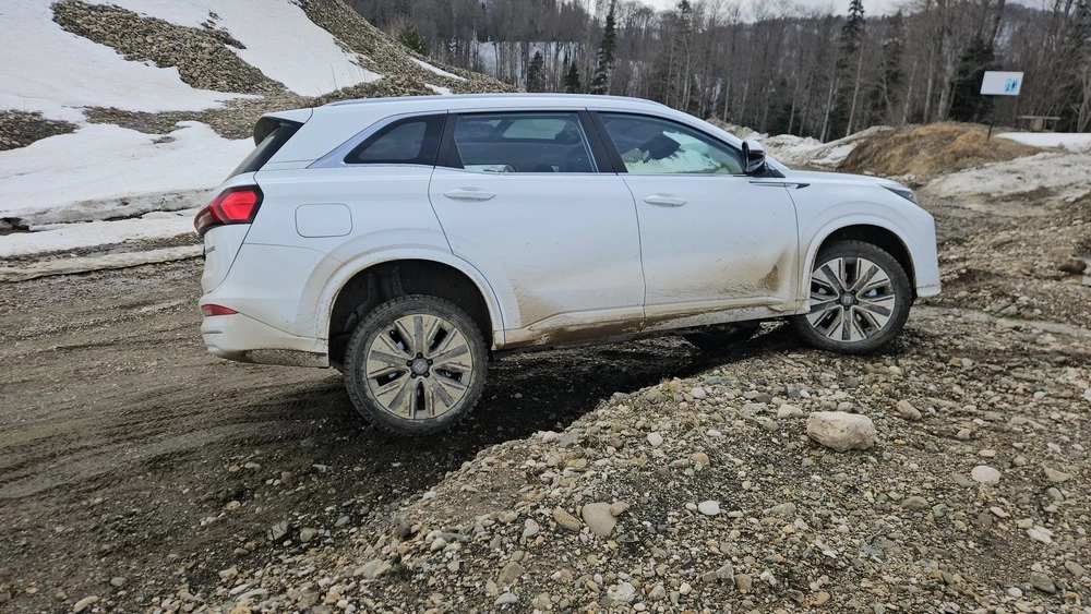 evolute i-space тест сбоку полный привод вывешивание