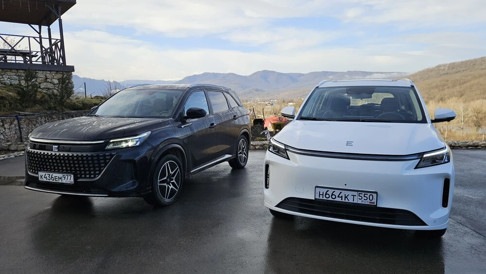 evolute i-space тест сбоку спереди рестайлинг дорестайлинговый вместе