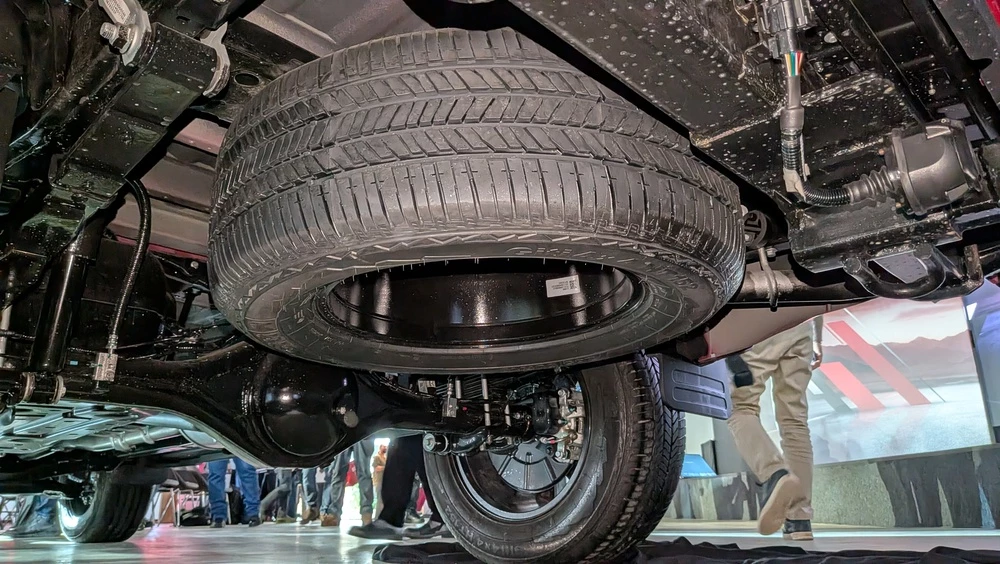 Foton G9 пикап в России презентация днище колесо запасное