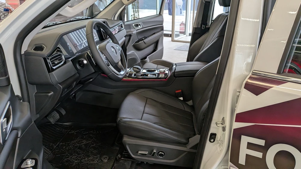 Foton G9 пикап в России презентация салон интерьер сиденье первый ряд