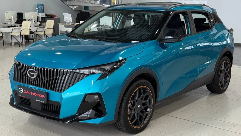 GAC GS3 в салоне шоуруме у дилера купить новый сбоку спереди ижевск