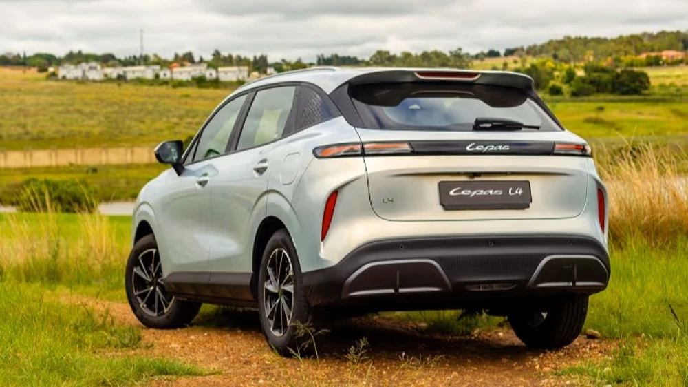 кроссовер chery lepas l4 сбоку сзади