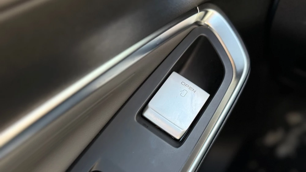 Geely Galaxy CITYRAY в казахстане тест салон интерьер дверные ручки