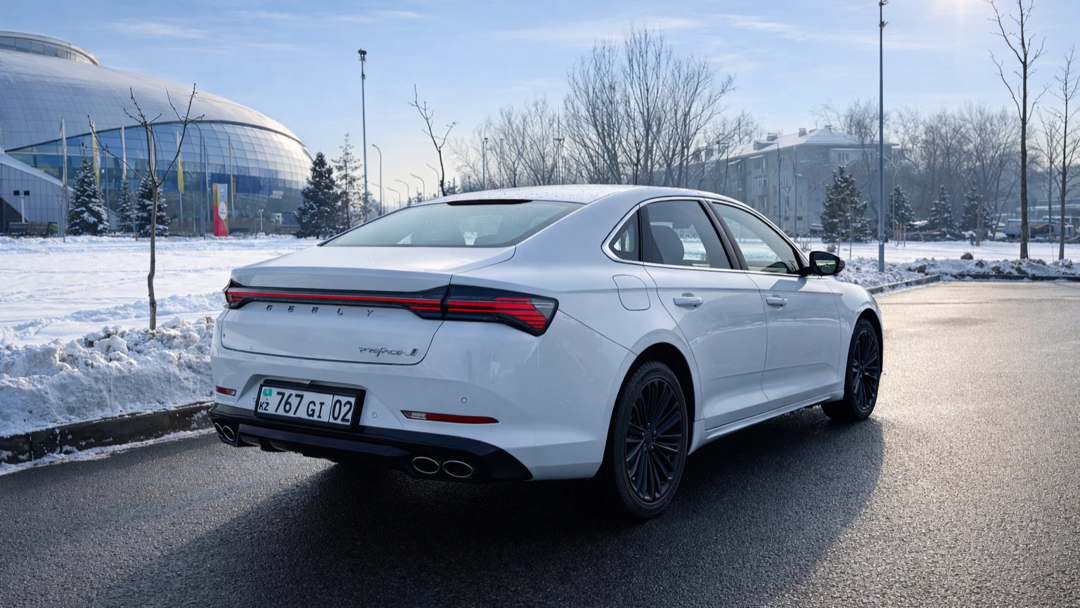 Geely Galaxy Preface в Казахстане сбоку сзади