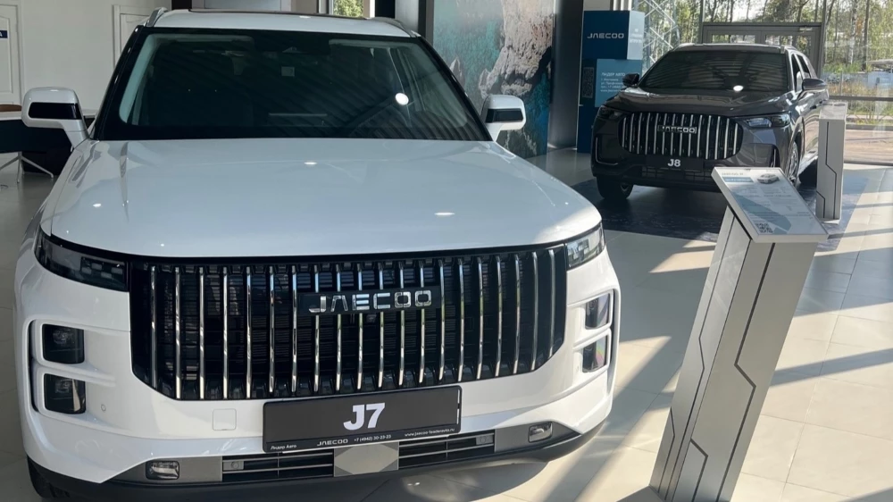 Jaecoo J7 J8 у дилера в автосалоне Лидер Авто Кострома