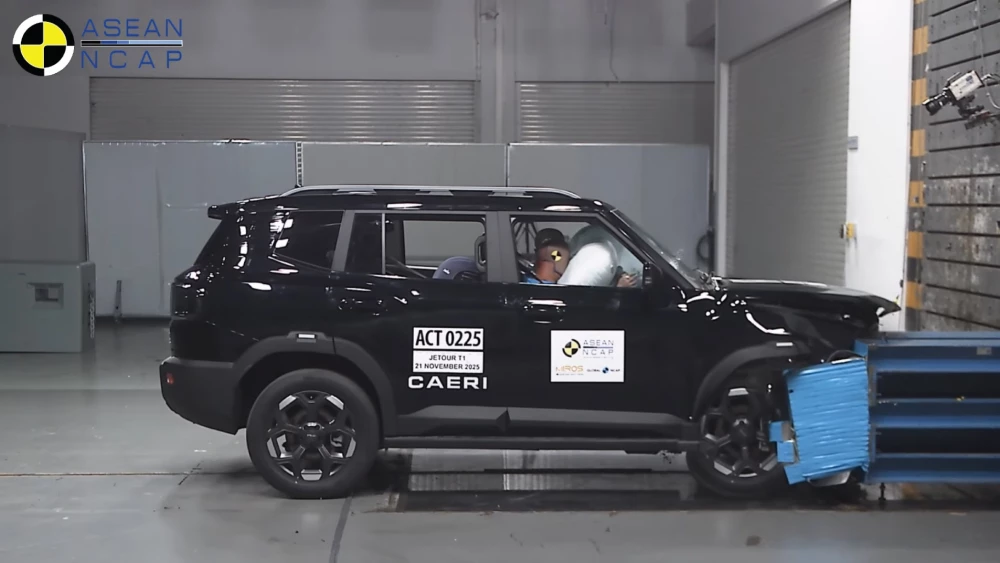 Кроссоверы Jetour T1 от компании Chery разбили в строгом краш-тесте ASEAN NCAP сбоку черный