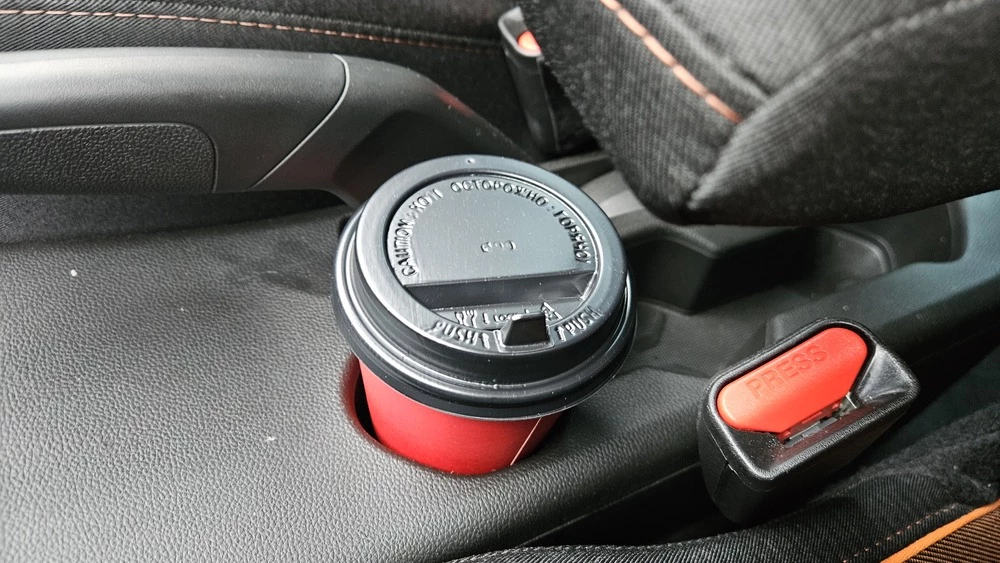 Lada Iskra салон интерьер тоннель подлокотник подстаканник