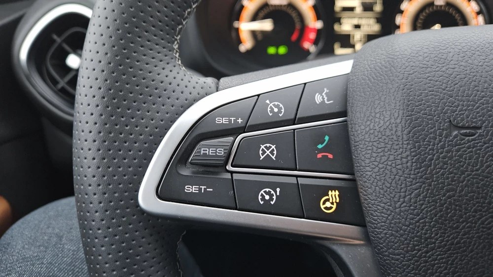 Lada Iskra салон интерьер руль кнопки обогрев руля